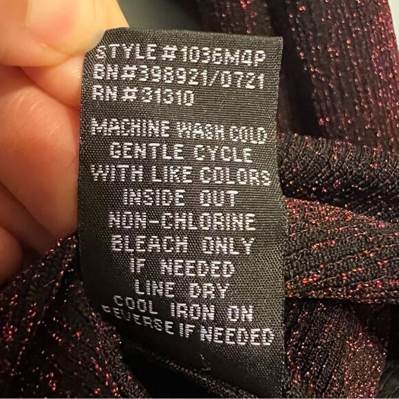 Red Metallic twist blouse Size Large women NEW WITH TAG🏷 - Picture 13 of 13